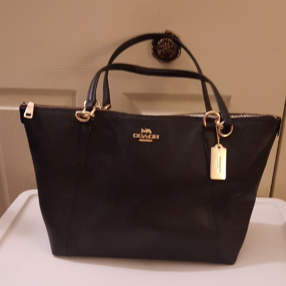 Coach Crossgrain Leather Ava Black Tote/Shoulder Bag